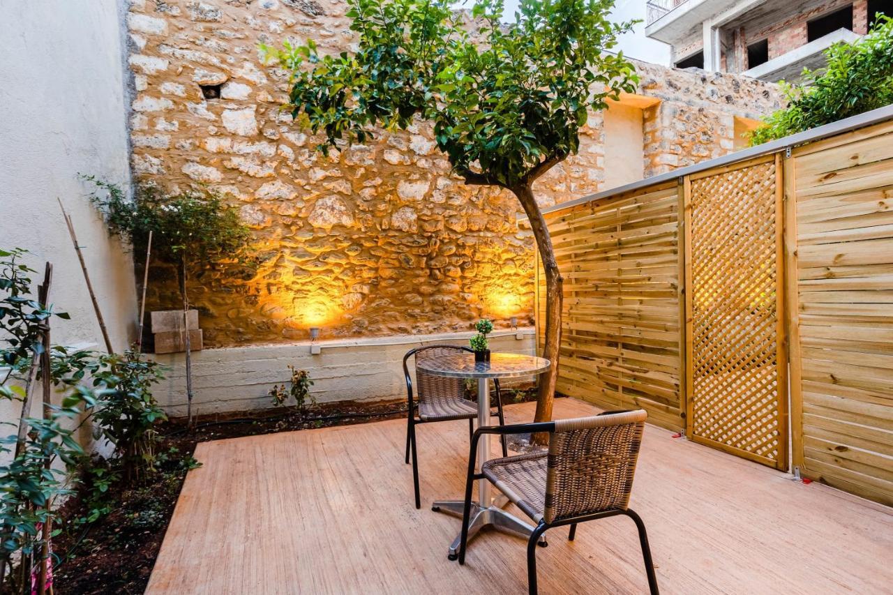 Uncover Kalamata'S Hidden Gem - Cosy City Nest Exterior photo