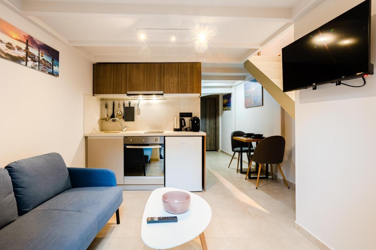Uncover Kalamata'S Hidden Gem - Cosy City Nest Exterior photo